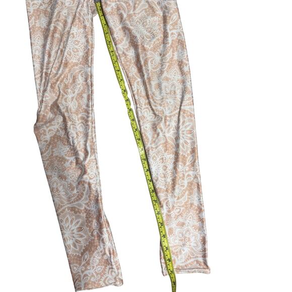 Gear Bunch leggings sz M yoga activewear stretchy lightweight cream & gold - Picture 6 of 9